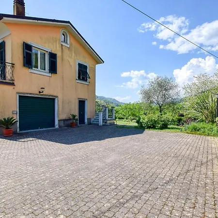 Silvia Dom wakacyjny Coreglia Ligure